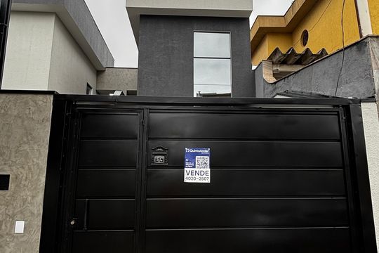 Fachada de casa à venda com 2 quartos, 74m² em Vila Curuçá, Santo André