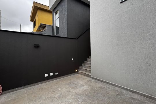 Garagem de casa à venda com 2 quartos, 74m² em Vila Curuçá, Santo André