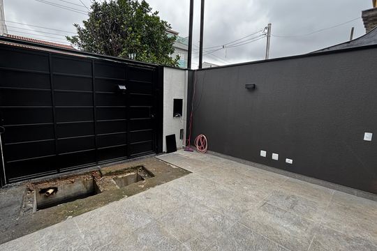 Garagem de casa à venda com 2 quartos, 74m² em Vila Curuçá, Santo André