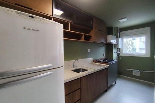 Cozinha  de apartamento para alugar com 2 quartos, 53m² em Jardim Lindóia, Porto Alegre