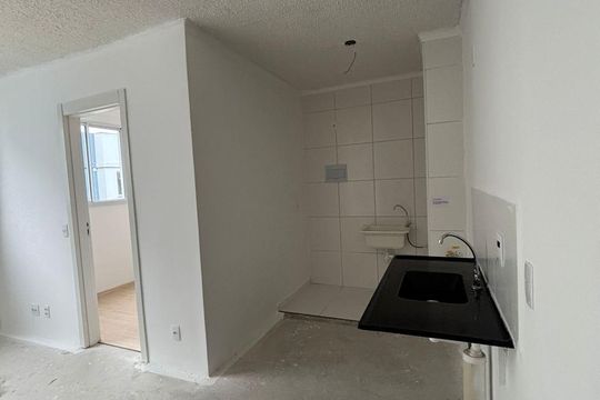 Cozinha de apartamento para alugar com 2 quartos, 36m² em Jardim São Luís, São Paulo