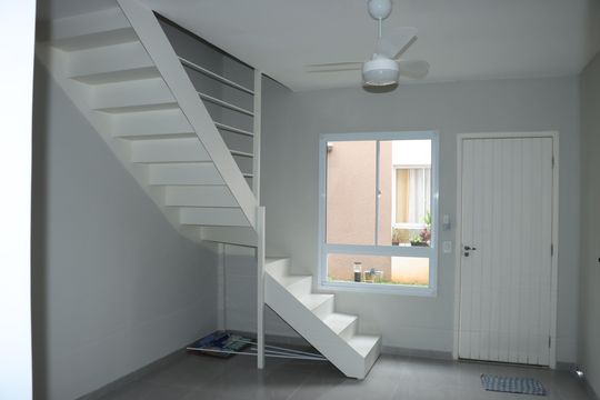Casa de Condomínio para alugar com 2 quartos, 50m² em Água Espraiada (caucaia do Alto), Cotia