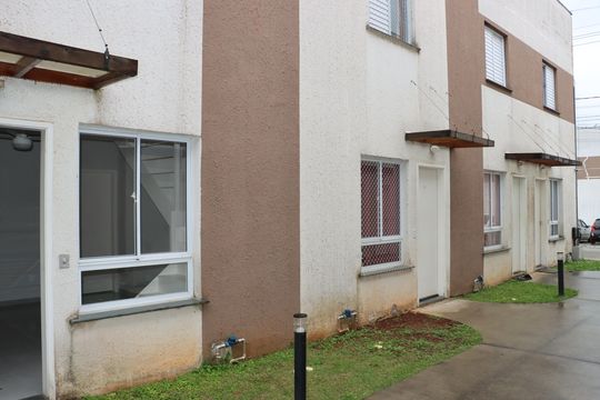 Casa de Condomínio para alugar com 2 quartos, 50m² em Água Espraiada (caucaia do Alto), Cotia