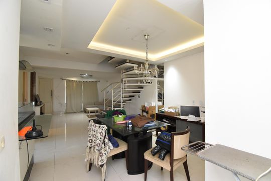Sala de casa à venda com 3 quartos, 360m² em Santa Felicidade, Curitiba