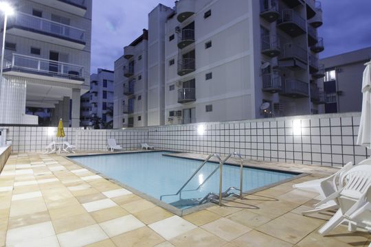 Apartamento para alugar com 4 quartos, 190m² em Algodoal, Cabo Frio