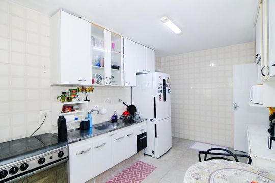 Cozinha de casa à venda com 2 quartos, 270m² em Jardim do Papai, Guarulhos