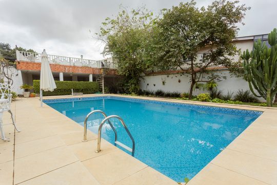 Piscina de casa à venda com 3 quartos, 680m² em Jardim Primavera, São Paulo