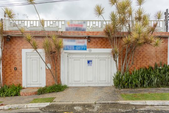 Fachada de casa à venda com 3 quartos, 680m² em Jardim Primavera, São Paulo