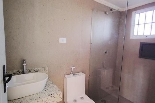Banheiro  de apartamento para alugar com 2 quartos, 70m² em Jardim Suzano, Suzano