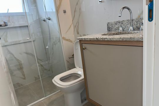 Banheiro 1 - Armario de apartamento para alugar com 2 quartos, 72m² em Jardim Pereira do Amparo, Jacareí