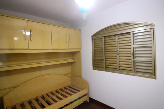 Quarto 2 de casa à venda com 3 quartos, 126m² em Jardim Ana Rosa, São Paulo