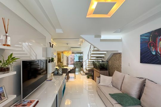 Casa à venda com 3 quartos, 200m² em Vila Jordanopolis, São Bernardo do Campo