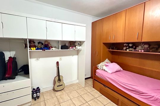 Quarto 2 de casa para alugar com 3 quartos, 280m² em Jardim Valeria, Guarulhos
