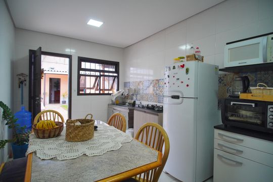 Cozinha de casa à venda com 2 quartos, 80m² em Sapucaia do Sul, São Leopoldo
