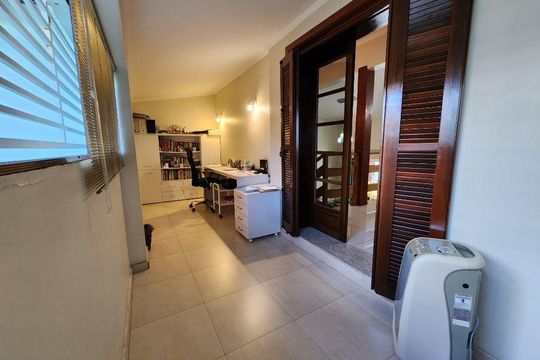 Casa à venda com 4 quartos, 298m² em Vila Rosalia, Guarulhos