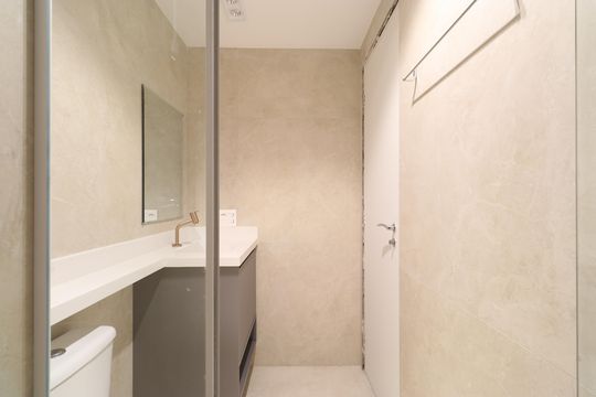 Banheiro de apartamento à venda com 1 quarto, 32m² em Pompeia, São Paulo