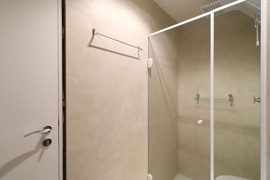 Banheiro de apartamento à venda com 1 quarto, 32m² em Pompeia, São Paulo