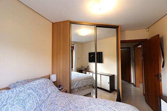 Quarto de apartamento à venda com 1 quarto, 48m² em São João, Porto Alegre