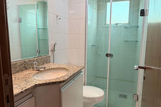Banheiro da Suíte 1 de apartamento à venda com 3 quartos, 79m² em Residencial Granville, Goiânia
