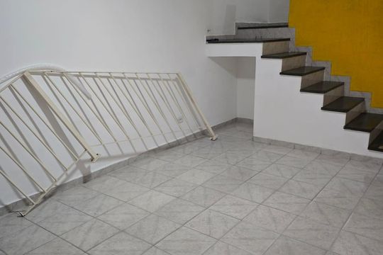 Sala de casa à venda com 2 quartos, 90m² em Vila Paulistana, São Paulo