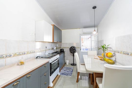 Casa à venda com 3 quartos, 130m² em Harmonia, Canoas