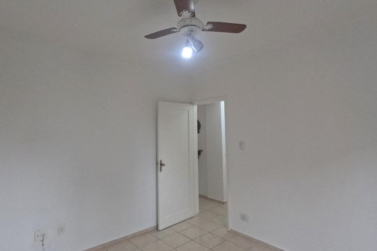 Quarto 1 de apartamento para alugar com 2 quartos, 90m² em Gonzaga, Santos