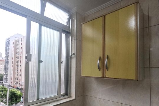 Área de Serviço de apartamento para alugar com 2 quartos, 90m² em Gonzaga, Santos