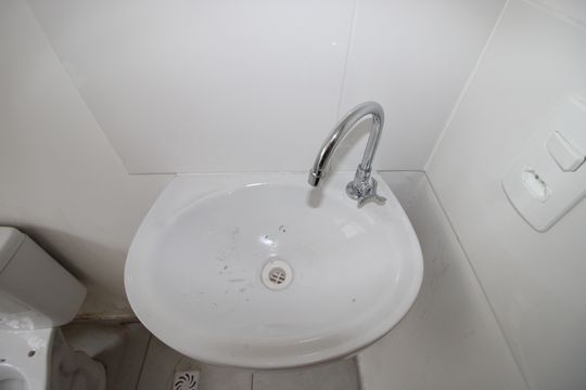 Banheiro de apartamento para alugar com 2 quartos, 45m² em Colônia (zona Leste), São Paulo
