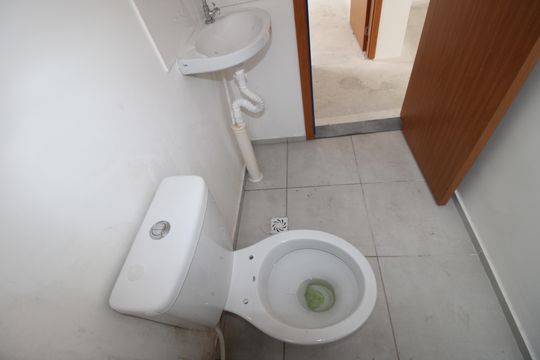 Banheiro de apartamento para alugar com 2 quartos, 45m² em Colônia (zona Leste), São Paulo