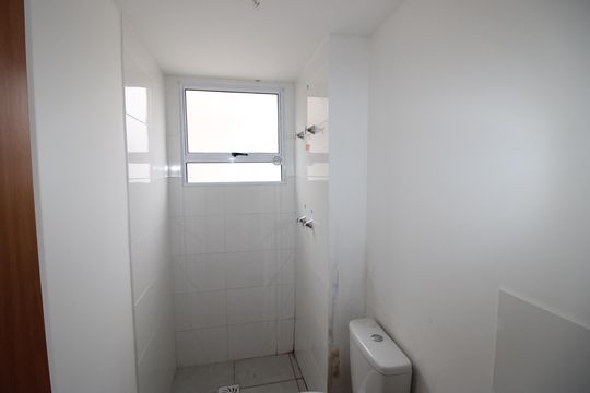 Banheiro de apartamento para alugar com 2 quartos, 45m² em Colônia (zona Leste), São Paulo