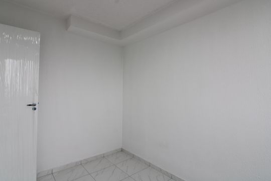 Quarto 2 de apartamento para alugar com 2 quartos, 32m² em Vila Silvia, São Paulo