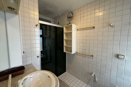 Banheiro 2 de casa à venda com 4 quartos, 360m² em Jardim Petropolis, São Paulo