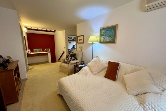 Sala de TV de casa à venda com 4 quartos, 360m² em Jardim Petropolis, São Paulo