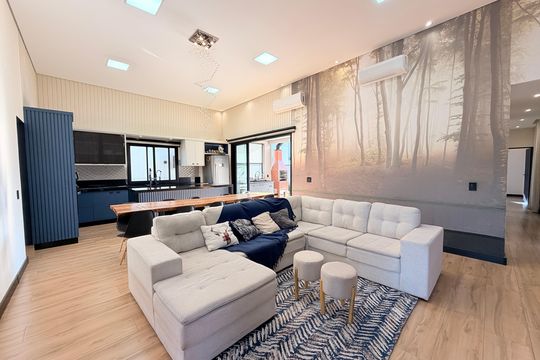 Sala de casa de condomínio à venda com 3 quartos, 208m² em Jardim Celeste, Jundiaí