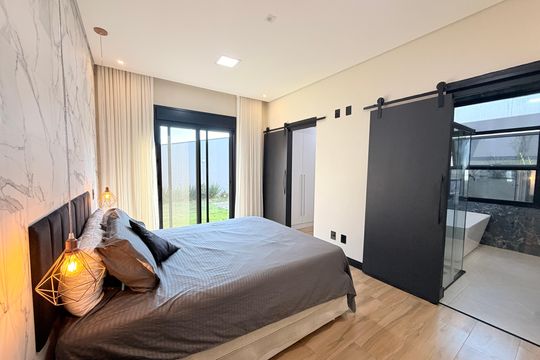 Suíte de casa de condomínio à venda com 3 quartos, 208m² em Jardim Celeste, Jundiaí
