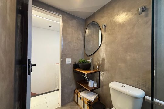 Banheiro social de apartamento para alugar com 2 quartos, 100m² em Laranjeiras, Rio de Janeiro