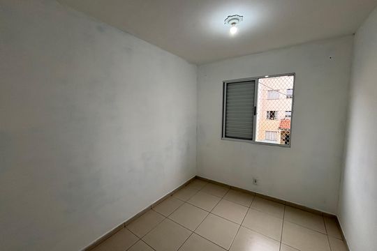 Quarto 1 de apartamento para alugar com 2 quartos, 45m² em Jardim Sao Miguel, Ferraz de Vasconcelos