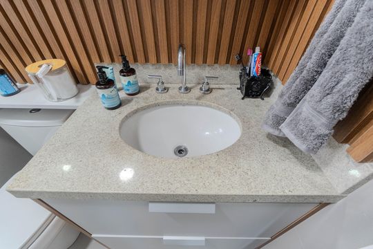 Banheiro da Suíte 1 de apartamento à venda com 2 quartos, 64m² em Bela Vista, São Paulo