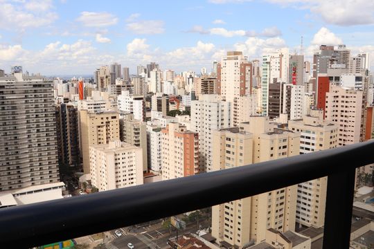 Vista da Suíte de apartamento para alugar com 1 quarto, 49m² em Setor Bueno, Goiânia