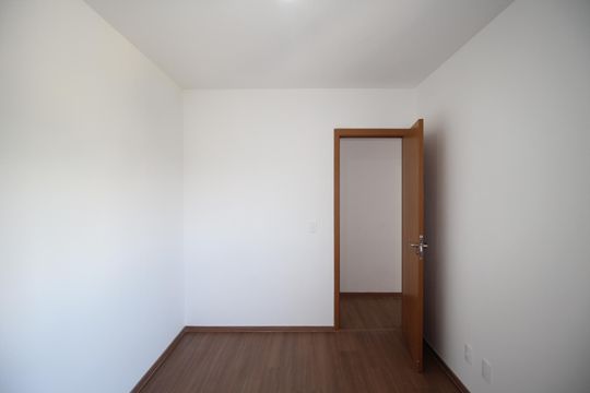 Suíte 1 de apartamento para alugar com 2 quartos, 60m² em Jardim Itu, Porto Alegre