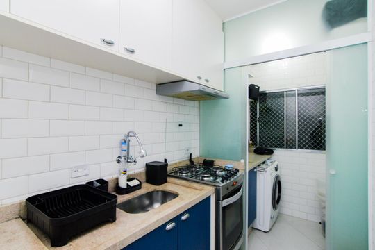 Cozinha de apartamento à venda com 2 quartos, 56m² em Parque Continental, Guarulhos