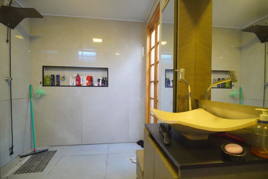 Banheiro de casa à venda com 2 quartos, 80m² em Feitoria, São Leopoldo