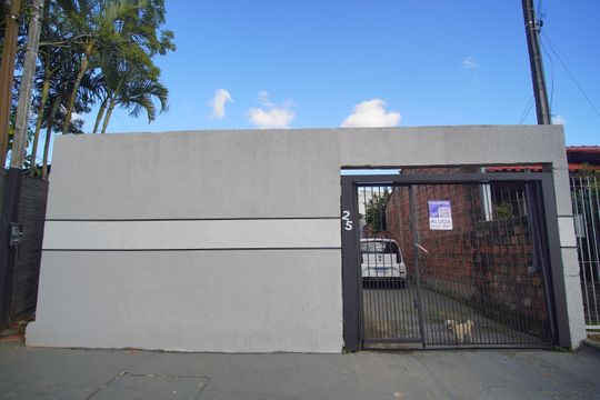 Fachada de casa à venda com 2 quartos, 80m² em Feitoria, São Leopoldo