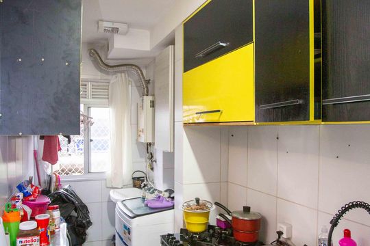 Cozinha de apartamento à venda com 2 quartos, 44m² em Jardim Concordia, Diadema