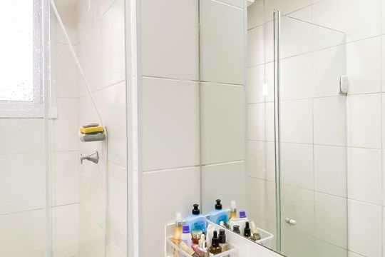 Banheiro de apartamento à venda com 2 quartos, 41m² em Vila Penteado, São Paulo