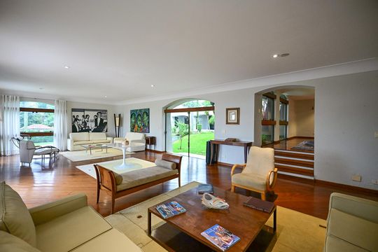 Casa à venda com 4 quartos, 1406m² em Jardim Guedala, São Paulo