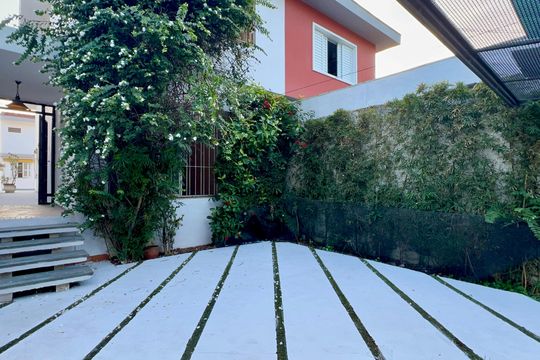 Casa à venda com 4 quartos, 206m² em Vila Madalena, São Paulo