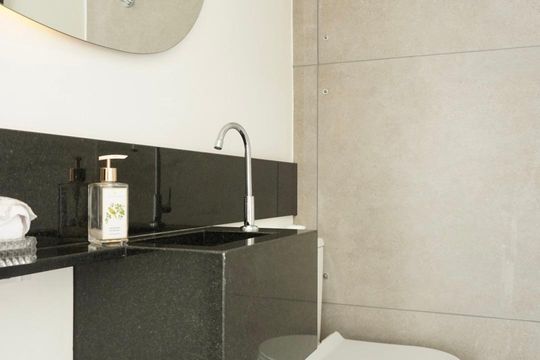 Lavabo da sala  de apartamento à venda com 4 quartos, 143m² em Santo Agostinho, Belo Horizonte