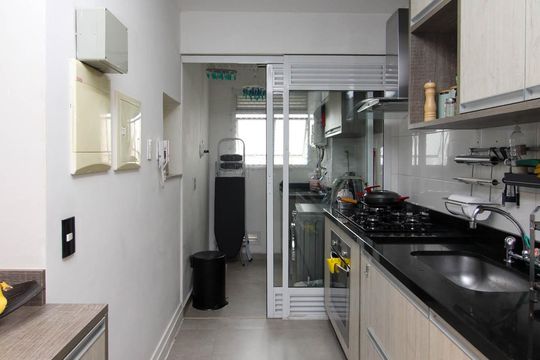 Cozinha  de apartamento à venda com 2 quartos, 84m² em Parque Reboucas, São Paulo