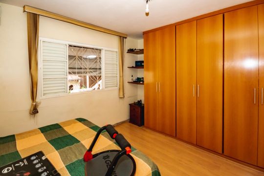 Casa à venda com 4 quartos, 350m² em Santa Amelia, Belo Horizonte